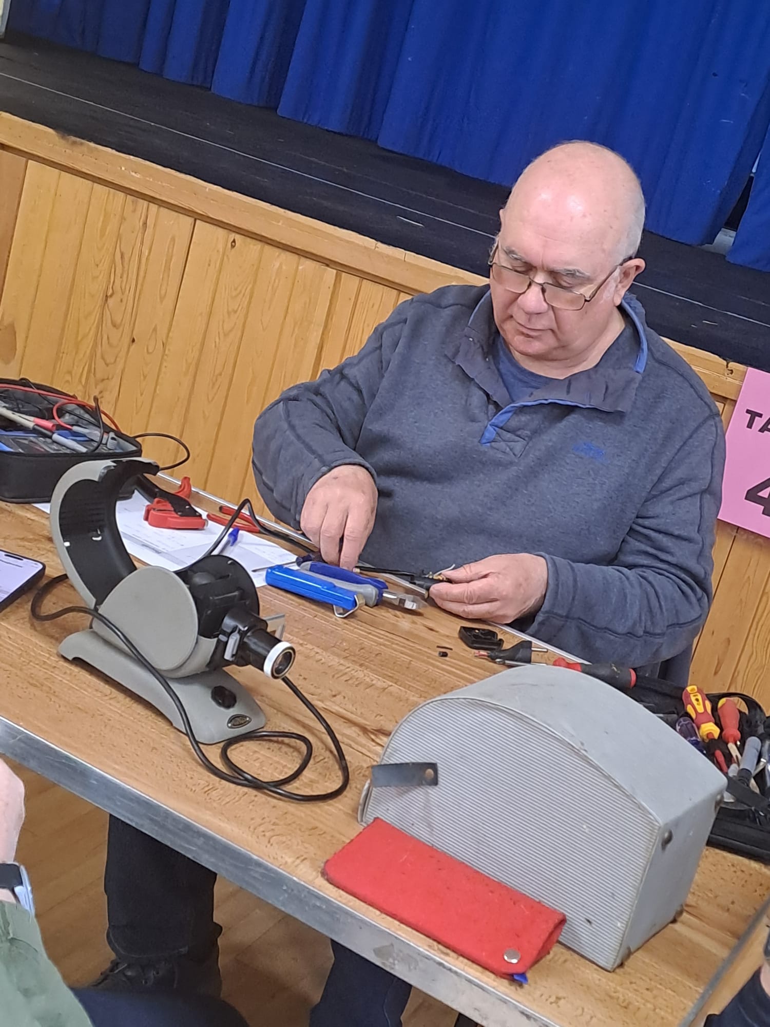 Projector Plug Fix