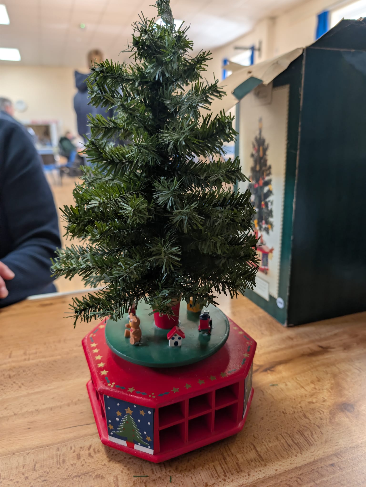 Musical Christmas tree brought in for repair