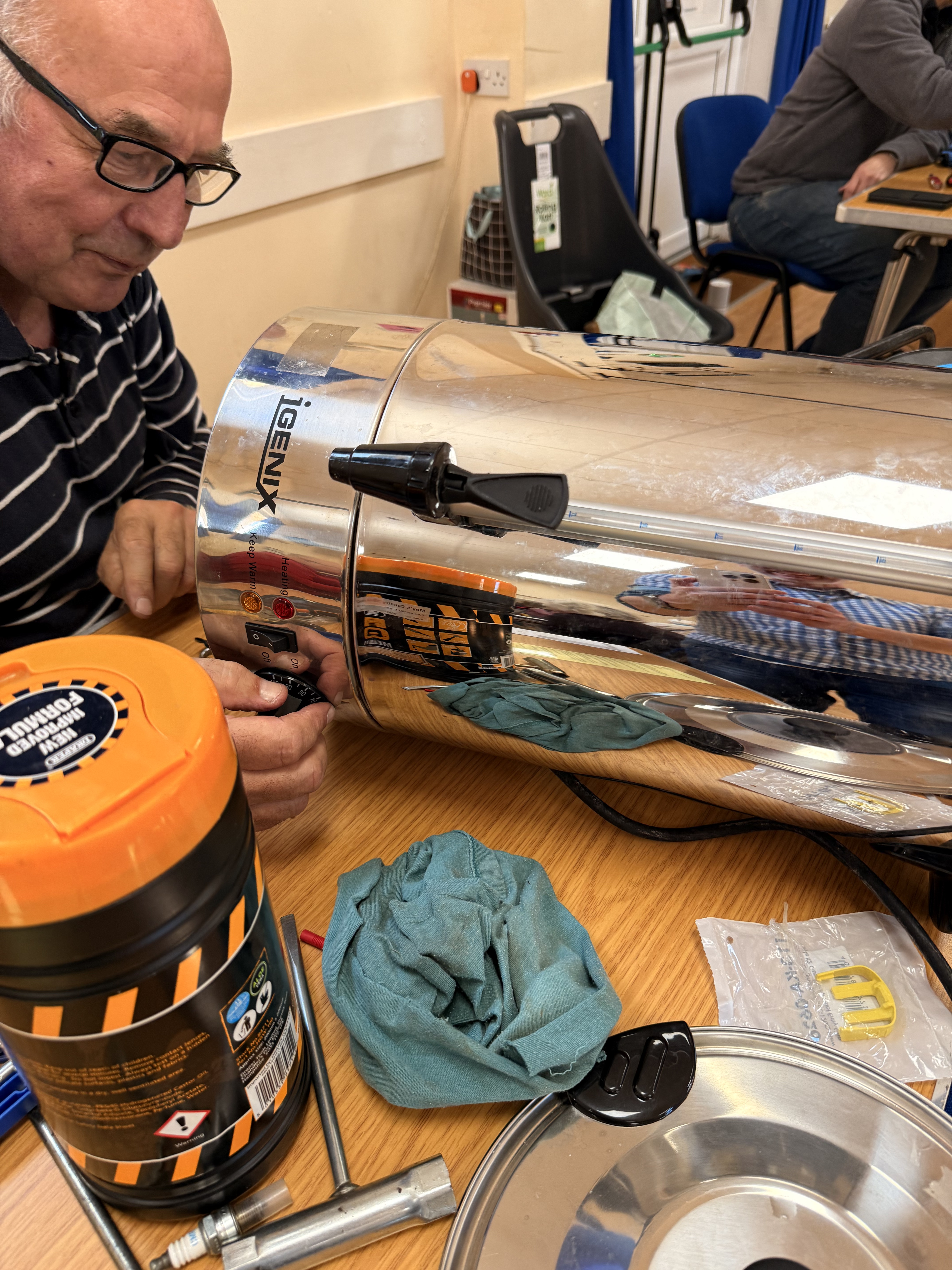 Hot water urn repair