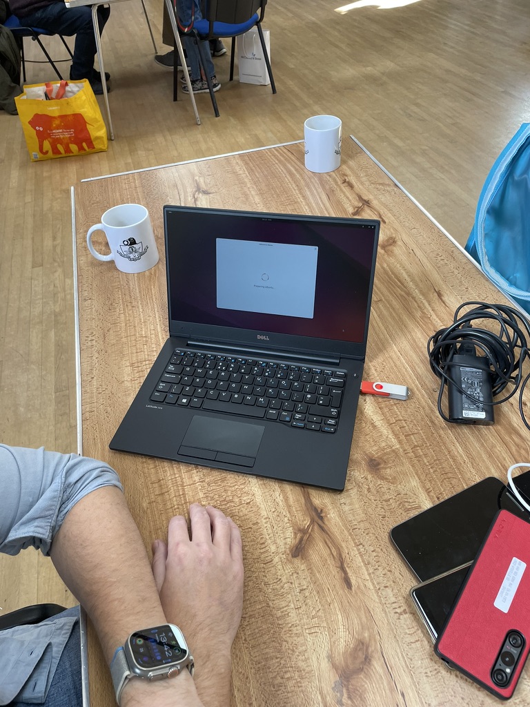 Laptop being upgraded to Ubuntu